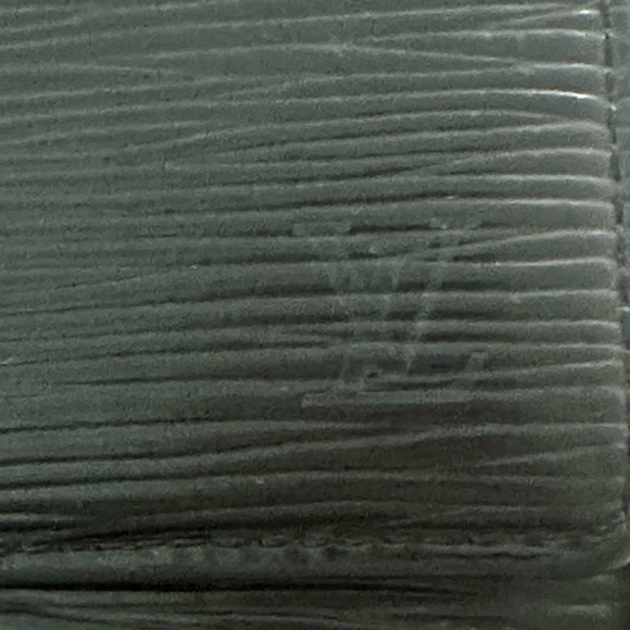 🍁Louis Vuitton vintage wallet epi leather good condition authentic - Picture 3 of 16